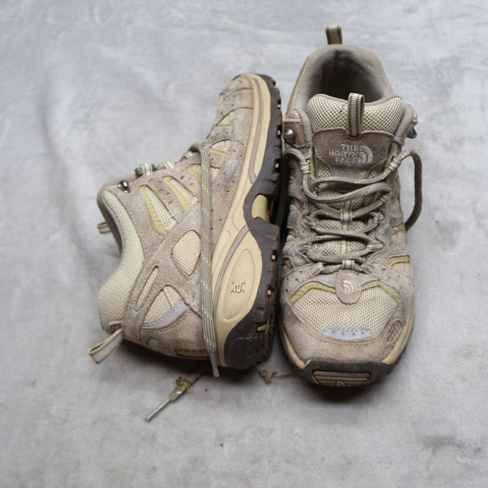 North Face Womens 7.5 Hiking Shoes Beige Suede Mesh Trail Hiking Rugged AM8X